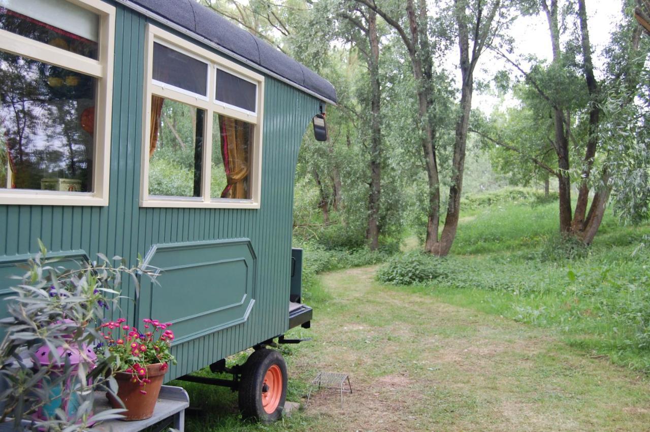 Holiday home Pipowagen/paardentram *